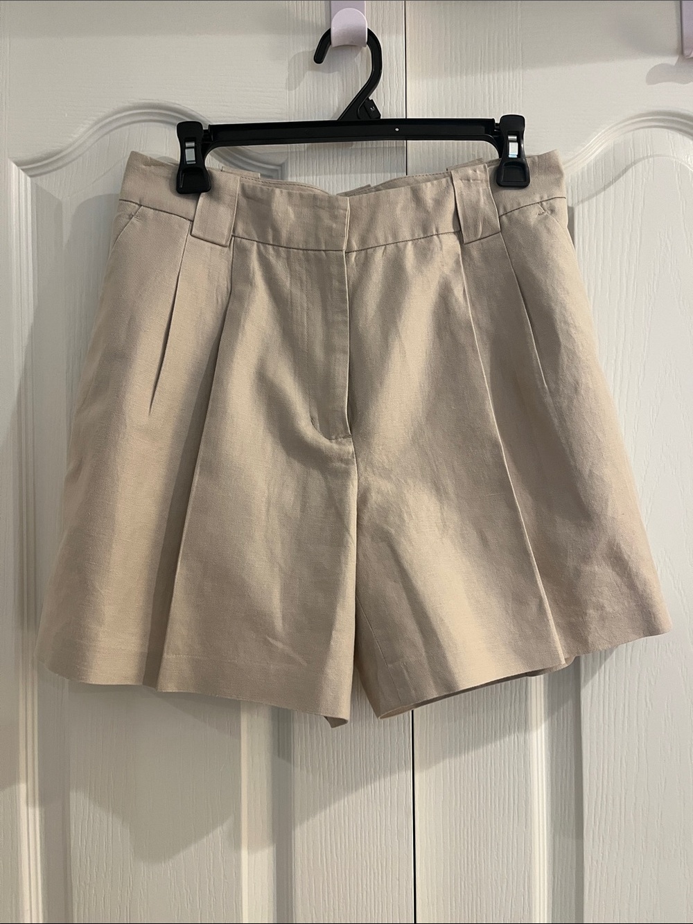 J. McLaughlin Tailored Linen Shorts
